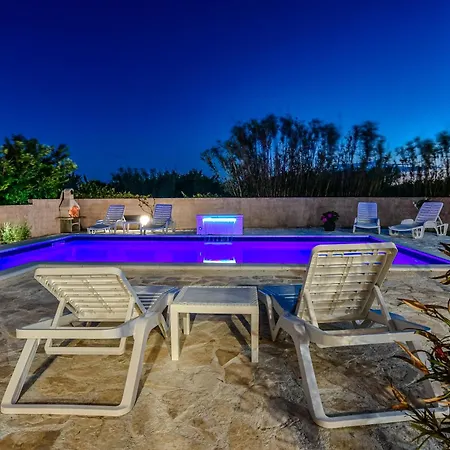 Casa Di Marko-new Modern Rustic House With Pool And Spacious Garden! * Privlaka (Zadar)