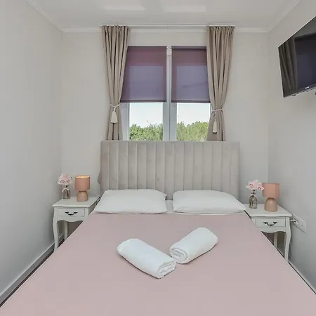 Villa Casa Di Marko-new Modern Rustic House With Pool And Spacious Garden!