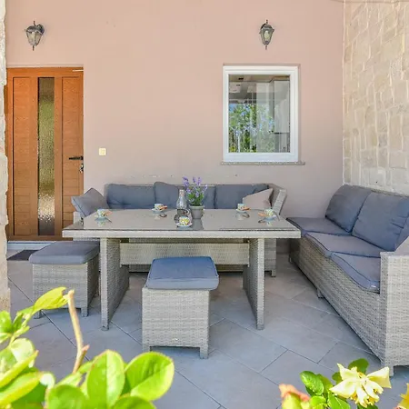 Casa Di Marko-new Modern Rustic House With Pool And Spacious Garden!
