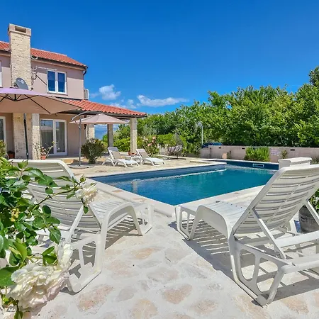 Casa Di Marko-new Modern Rustic House With Pool And Spacious Garden! Villa Privlaka (Zadar)