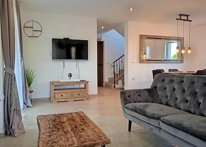 Casa Di Marko-new Modern Rustic House With Pool And Spacious Garden! Villa Privlaka (Zadar)