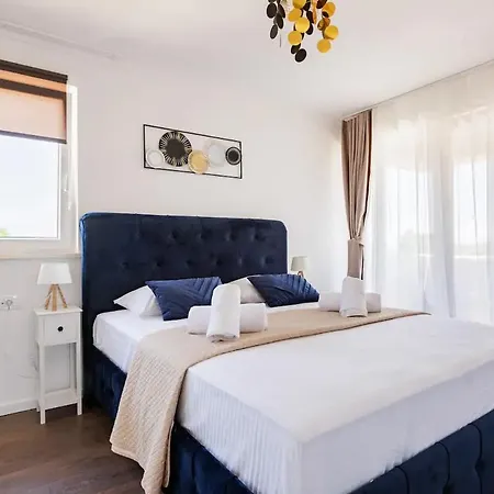 Casa Di Marko-new Modern Rustic House With Pool And Spacious Garden! Privlaka (Zadar)