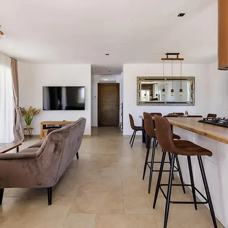 Casa Di Marko-new Modern Rustic House With Pool And Spacious Garden! Villa