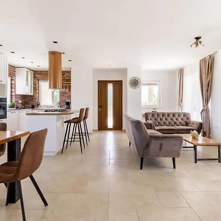 Villa Casa Di Marko-new Modern Rustic House With Pool And Spacious Garden! Privlaka (Zadar)