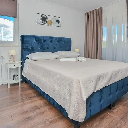 Casa Di Marko-new Modern Rustic House With Pool And Spacious Garden! Villa