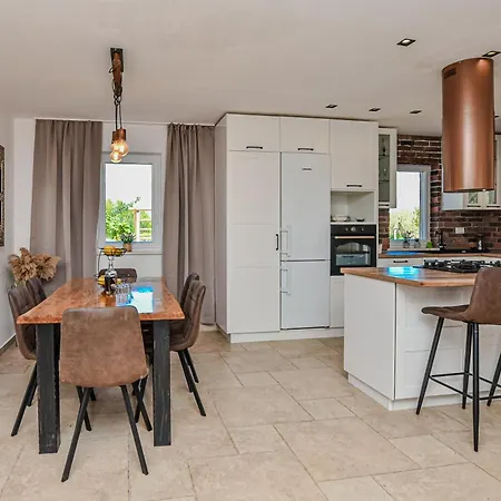 Casa Di Marko-new Modern Rustic House With Pool And Spacious Garden! Privlaka (Zadar)