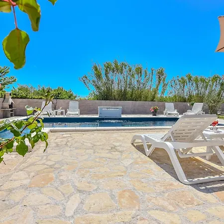 Villa Casa Di Marko-new Modern Rustic House With Pool And Spacious Garden! Privlaka (Zadar)