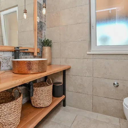 Willa Casa Di Marko-new Modern Rustic House With Pool And Spacious Garden! Privlaka (Zadar)