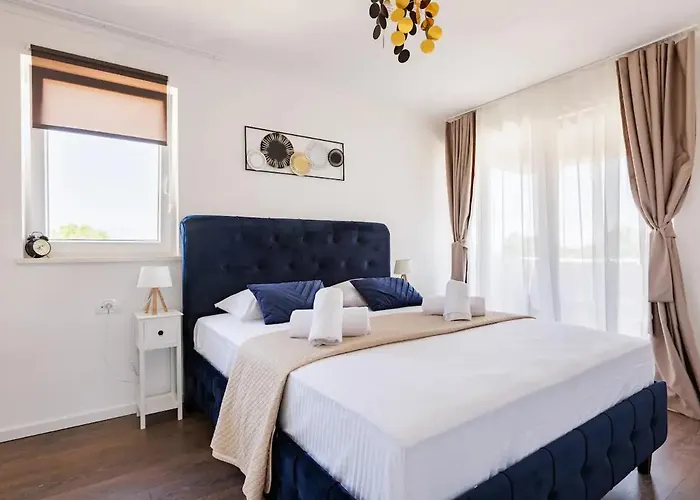 Casa Di Marko-new Modern Rustic House With Pool And Spacious Garden! Privlaka (Zadar)