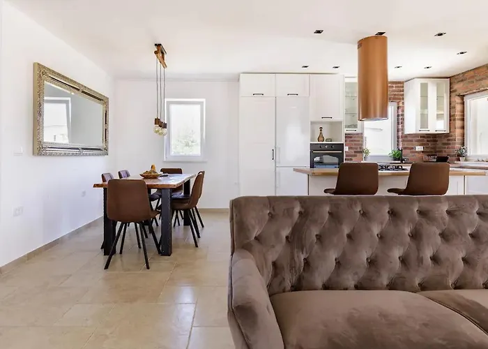 Casa Di Marko-new Modern Rustic House With Pool And Spacious Garden! Vila