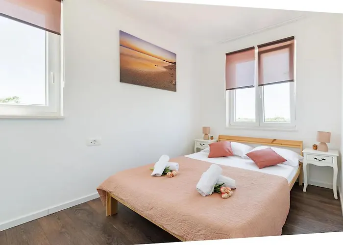 Casa Di Marko-new Modern Rustic House With Pool And Spacious Garden! Villa *