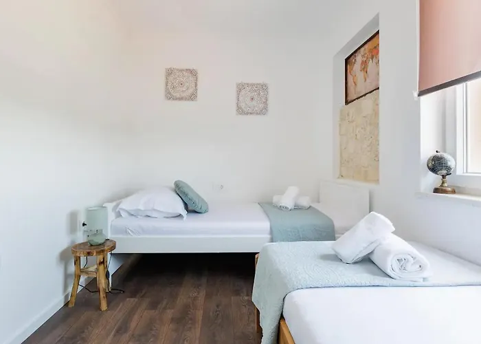Vila Casa Di Marko-new Modern Rustic House With Pool And Spacious Garden!