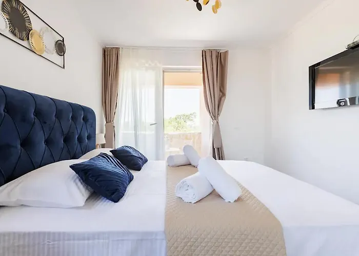 Casa Di Marko-new Modern Rustic House With Pool And Spacious Garden! *
