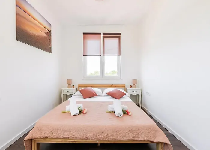 Vila Casa Di Marko-new Modern Rustic House With Pool And Spacious Garden! Privlaka (Zadar)